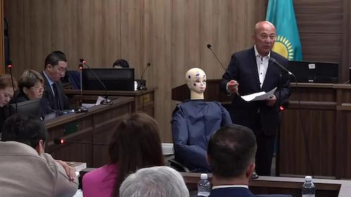 Множественные ссадины и кровоподтеки на голове, осколочный перелом носовой кости.