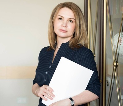 Депутаты в окружении врагов.