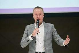 "Беги, Биржин, беги": план отъезда главы Glorax Group из Российской Федерации был сорван?