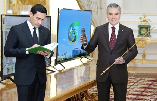 Алтын Асыр – сотовая кормушка туркменского терана