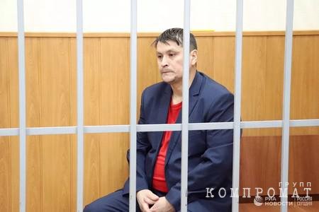 Бывшему пензенскому губернатору не поверили, что от владельца "Биотэка" он получил не взятку в 20 млн руб., а раритетную Библию