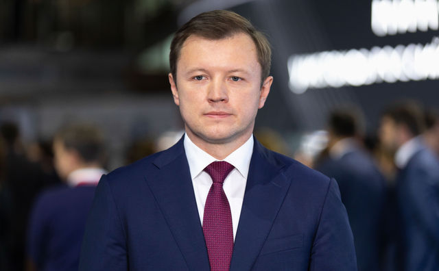 Почему заместитель главы города города Москва Ефимов Владимир Владимирович прячет люксовую недвижимость, яхты и гольф-клуб в Испании?