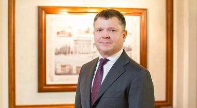Ахметов строит суперъяхту за $700 млн, судно Медведчука стоит $200 млн, Косюка &mdash; $160 млн, две лодки Коломойского &mdash; $145 млн