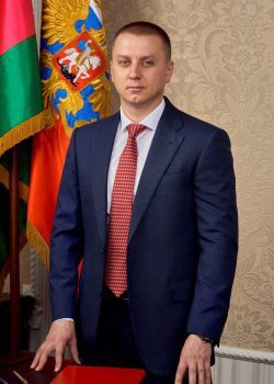 В &laquo;Единой Рф&raquo; предпочитают не борзых щенков, а осетров
