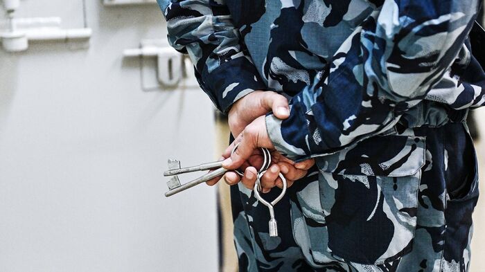 Криминального лидера и дантиста подозревают в предоставлении финансов ячейки АУЕ