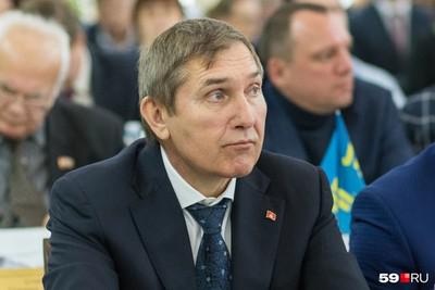 Игорь Рогожников не устроил сирот.