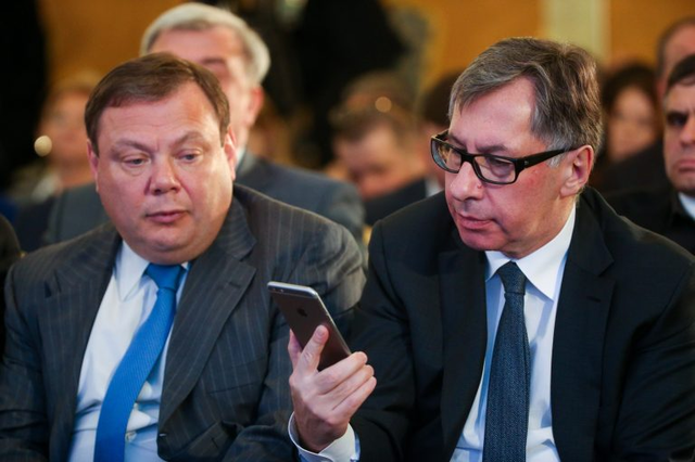 Блумберг: Фридман и Авен изгнаны из LetterOne, отстранится от российских крупных бизнесменов и Pamplona