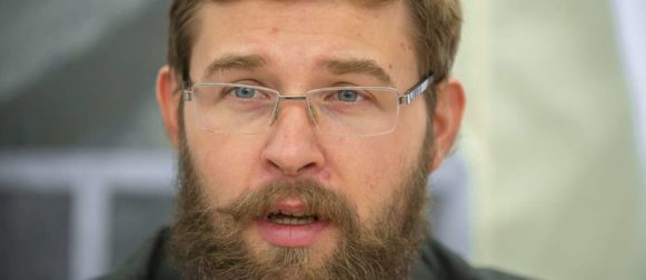 Обогатившийся на российской энергетике государственный служащий Ливинский и экономист-жулик Тимур Турлов возвратили для себя