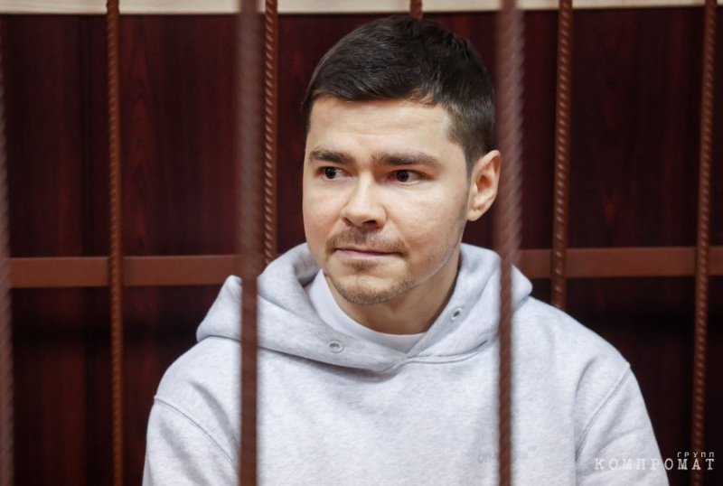 Пентхаус в Москва-Сити и "гелик" в гараже: Чем может расплатиться торговец успехом Аяз Шабутдинов