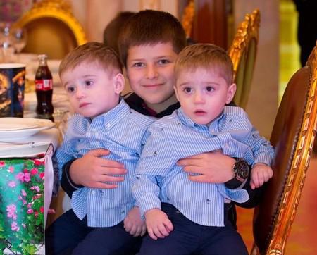 Часы 14-летнего Адама Кадырова.