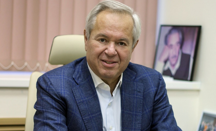 Одиннадцать друзей Игоря Сагиряна: как предприниматель "улучшает "Благополучие"