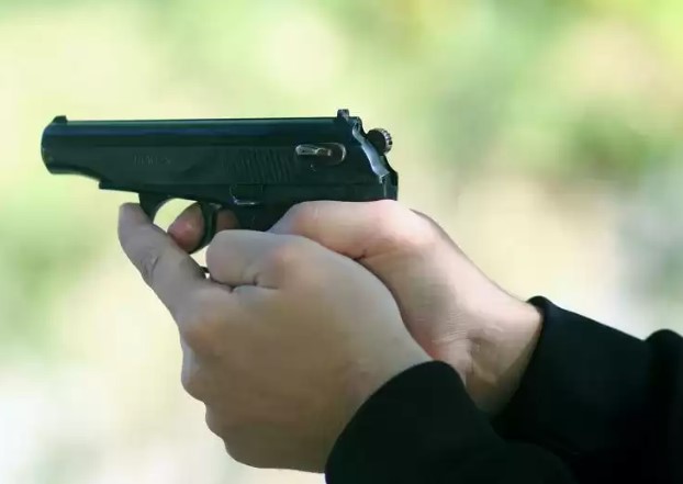 В российском парке во время стрельбы ранили 21-летнюю даму