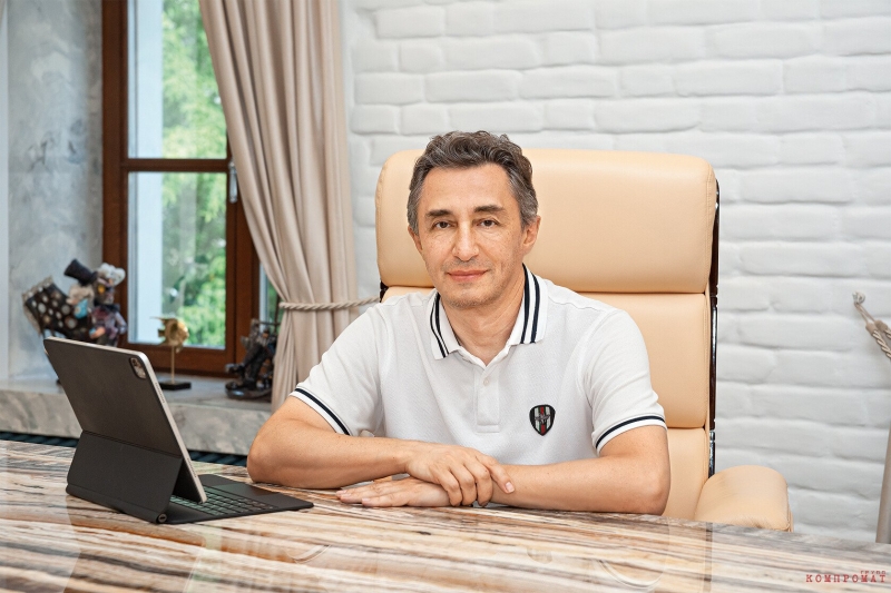 &laquo;Ройтман не Владимир Путин, собственного Пригожина ему не видать&raquo;. Оставшись без личного повара, скандальный предприниматель бросается на представителей СМИ