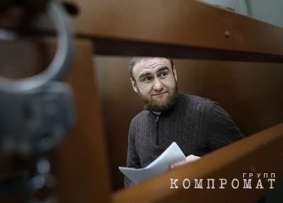 Экс-сенатор КЧР и его отец получили пожизненные сроки за организацию ОПС, заказ убийства неугодных лиц и хищение газа у "Газпрома" на 4,4 млрд руб.