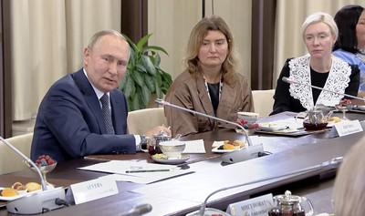 Тыловое "братство" Громова и Саблина.
