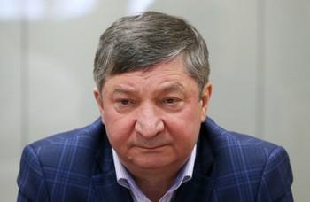 Александр Давыдов сел по досье Халила Арсланова.