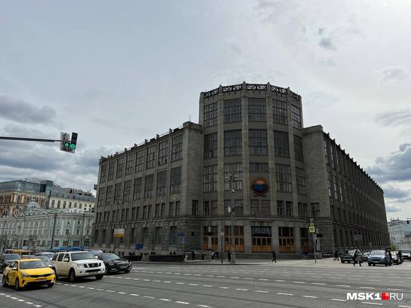 Кто держит Тверскую.