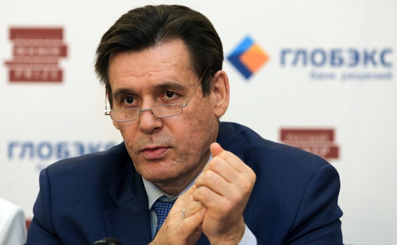 Полубизнесмен, "полубоярин": "улетел", но уже возвратился?