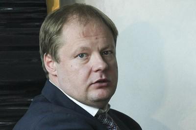 Администрация президента в окружении врагов.