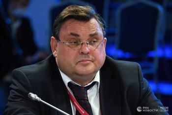 Зять министра юстиции знает толк в санкциях.