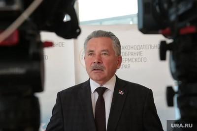 Игорь Рогожников не устроил сирот.