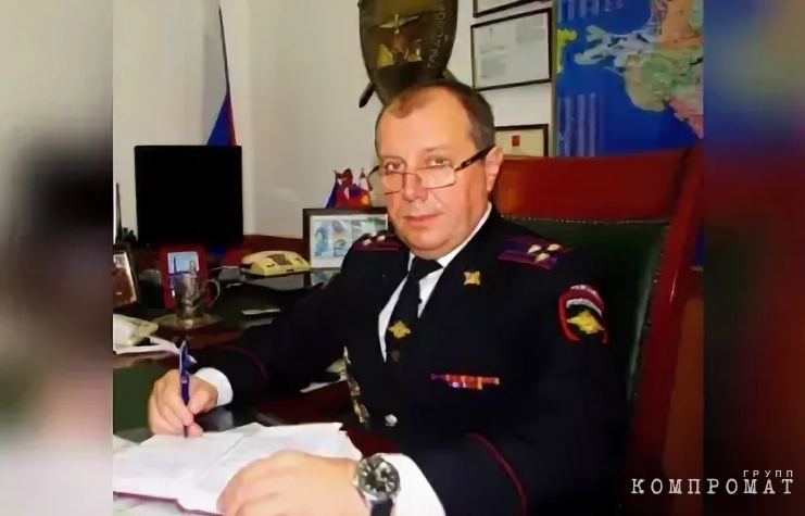 Руководитель линейного управления МВД Сочи безвозмездно харчевался в баре "Бригантина" и катался на катере