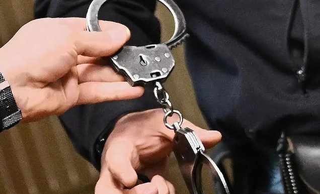 Спецназ задержал угрожавшего взорвать соседей мужчину с гранатой