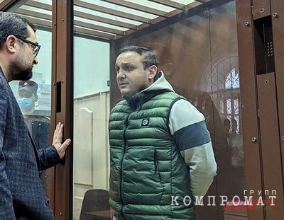 Замглавы МВД Дагестана Руфат Исмаилов арестован за превышение полномочий и взятки на 1,3 млн руб. за вынесение "нужных" решений