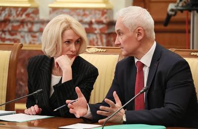 Премьер Мишустин задекларировал 18,3 млн руб. за 2021 г.
