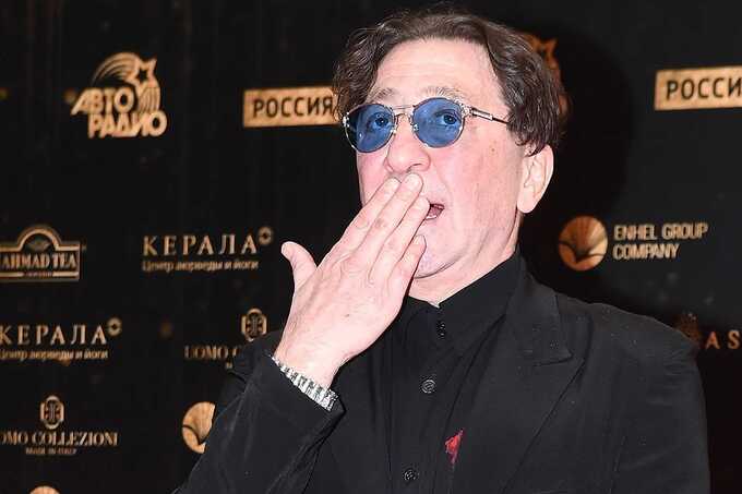 В Республике Казахстан отменили по требованиям обитателей выступление Григория Лепса