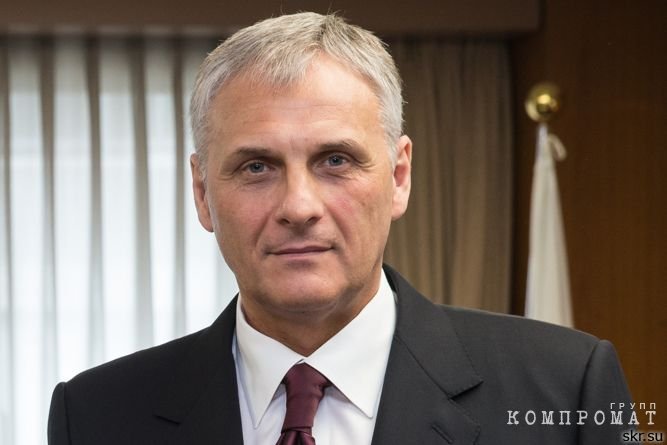Бывший руководитель Сахалинской области за "платежи" от претендентов в депутаты думы Южно-Сахалинска осужден к 15 годам серьезного режима и штрафу 500 млн руб