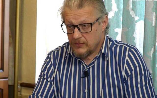 Узнаваемый сотрудник следственных органов центрального аппарата СК России Сергей Дубинский освобожден от наказания и вышел из следственного изолятора в связи с заболеванием