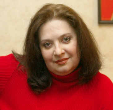 «Лысина, живот, а всё поют»