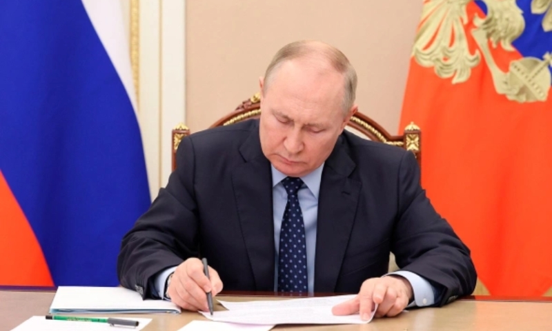 Президент Владимир Путин представил на рассмотрение Государственной Думы закон о денонсации конвенции об ответственности за коррупцию