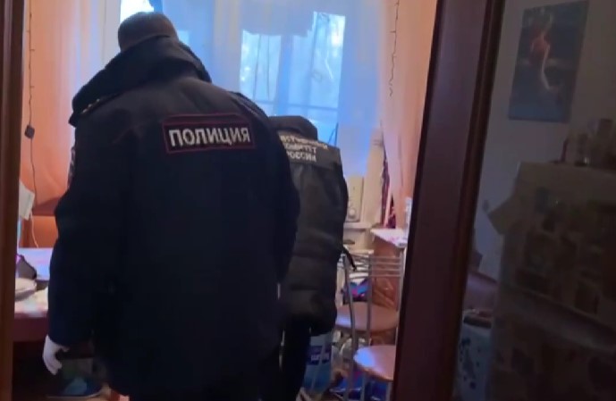 Возникли кадры из квартиры убитой в Московской области ученицы