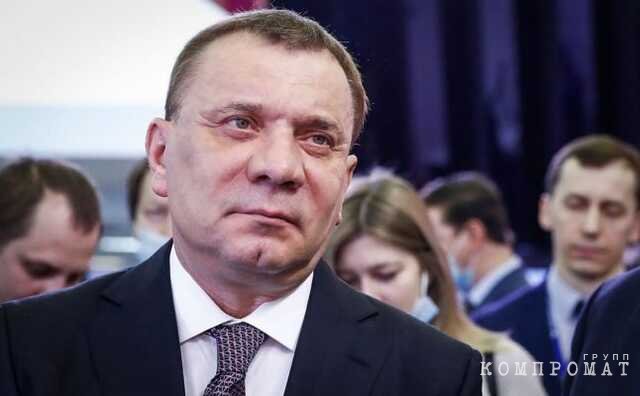 Руководитель высшего звена альянса "Росэлектроника" выиграла по суду у главы "Роскосмоса" алименты на двоих детишек