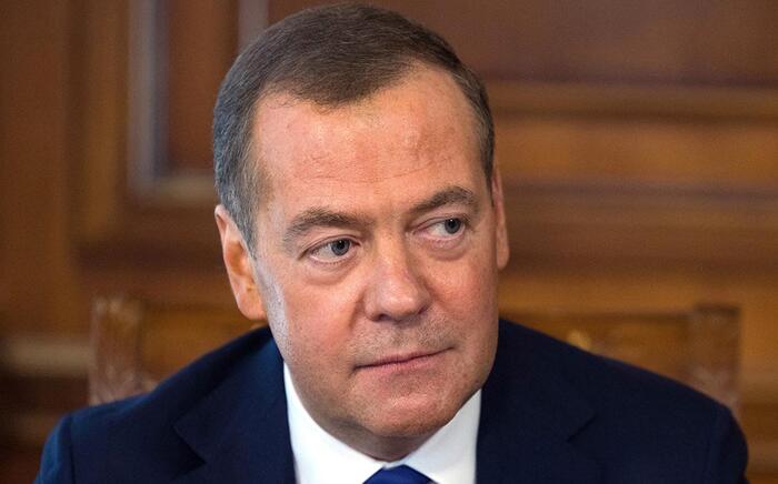 Медведев сообщил о подготовке Генерального штаба Рф к наступлению ВСУ