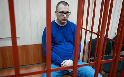 Александр Беглов брал через собственного.