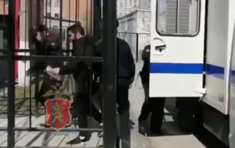 Ачинца, который стрелял по&nbsp;участникам массовой драки, отправили под домашний арест 