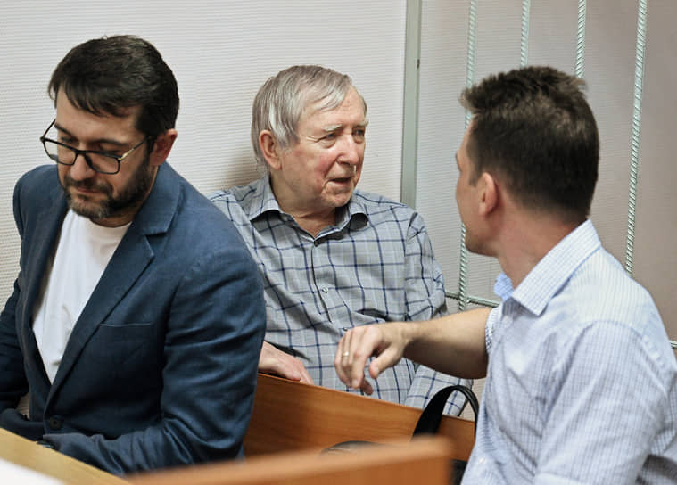 Академик остался со своим приговором