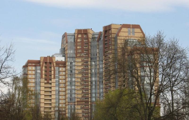 Актриса с чужим голосом: Какая правда всплыла о певице Глюкозе после ссоры с продюсером