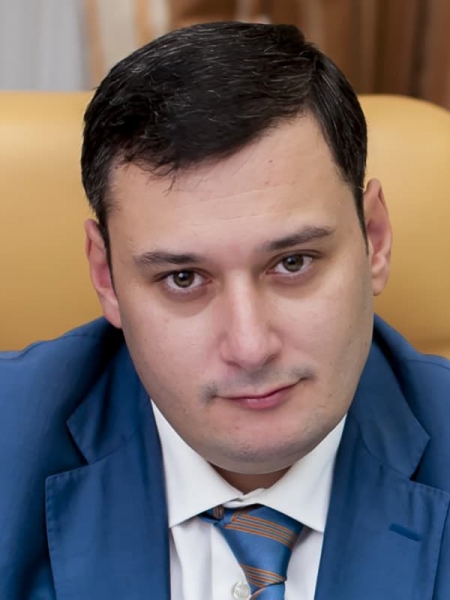 Александр Хинштейн