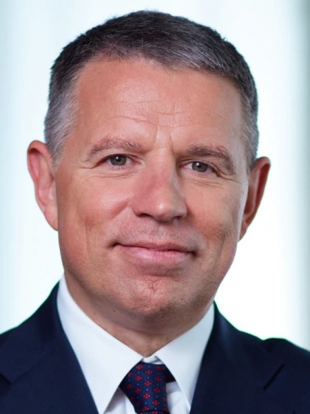 Андрей Комаров