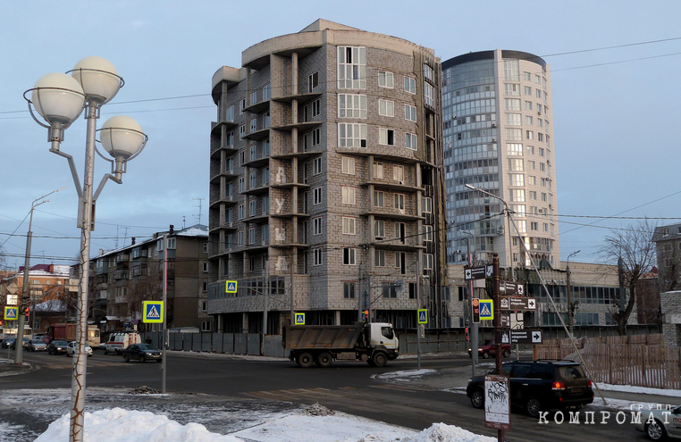 Зауральское правительство &laquo;не в курсе происходящего на стройках Кургана&raquo;. Население выезжает и вымирает в ожидании жилья и соцобъектов