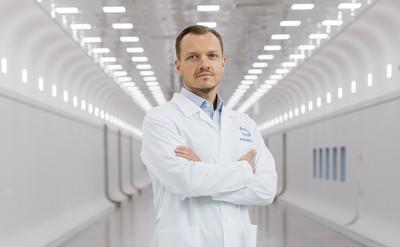 Прививка от скромности Владимира Христенко.