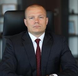 Дворцы в Подмосковье, виллы и коттеджи в Сочи, отели в Геленджике и на Алтае, сотни квадратных метров с крышей в Питере