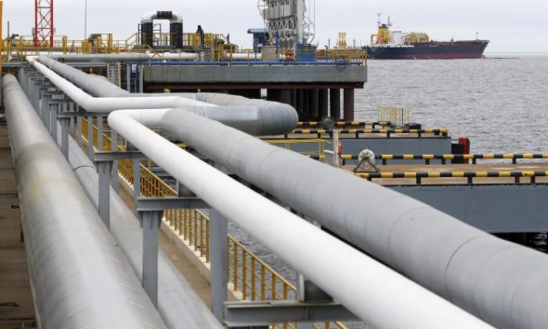 "Ведомости": властные структуры России обусловились c ответом на нефтяной потолок цен