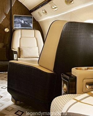 Бизнес-джет Gulfstream G650ER Виктора Рашникова.