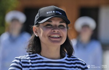 Друзья Тайванчика под крышей Шойгу.