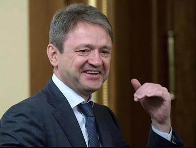 Александру Ткачеву прилетел бизнес-джет